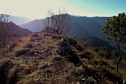 50 Cima del Pizzo Rabbioso (1151 m) con omino di vetta